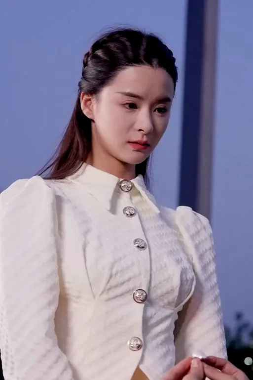 Debutante to Avenger