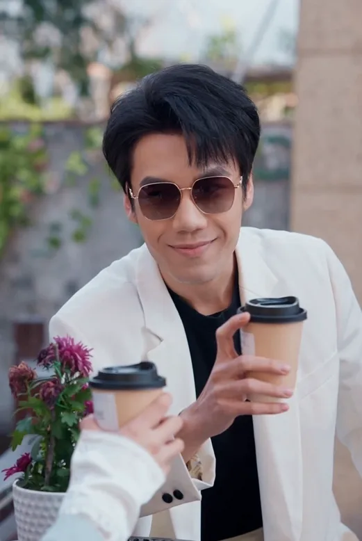 Blooming Love in His Hands​​